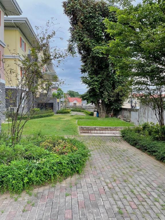 Find serenity at a Contemporary 2 BR Condo in Cebu Vacation rental in Cebu City