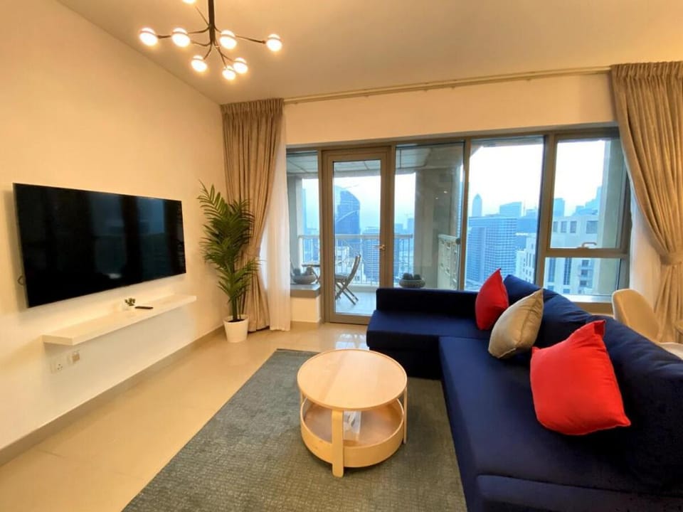 Lux BnB I 29 Burj BLVD I Downtown Views Apartment in Dubai