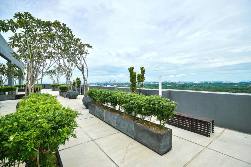 AX Residence @ Mount Austin/Dato Onn/Setia Tropika Apartment in Johor Bahru