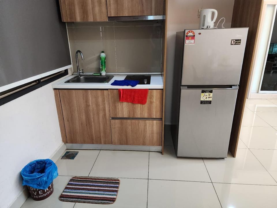Romantic pool view Mount Austin Palazio Studio Apartment in Johor Bahru