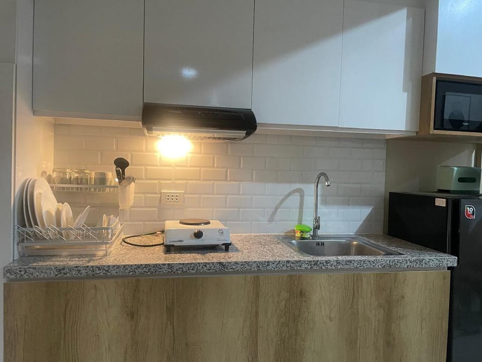 Studio 1412 Sunvida Tower across SM City Apartment in Lapu-Lapu City