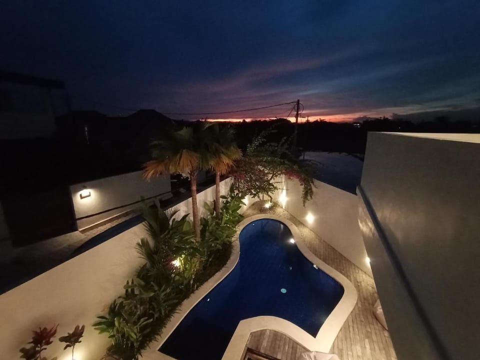 Beach 10 mins-Mimi D. Canggu Private Pool Villa in North Kuta