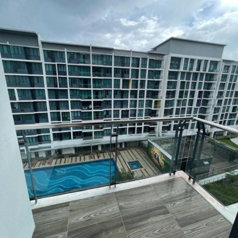 TR Vivacity Megamall, Jazz Suites 2 (2BR Level 10) Apartment in Kuching