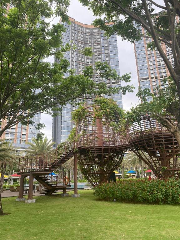 Gold Coast Luxury Aparthotel Sea View by D’luxx Apartment in Indonesia