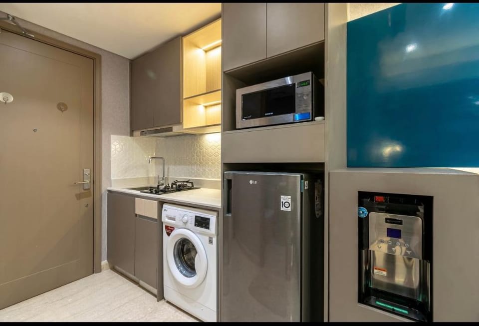 Gold Coast Luxury Aparthotel Sea View by D’luxx Apartment in Indonesia