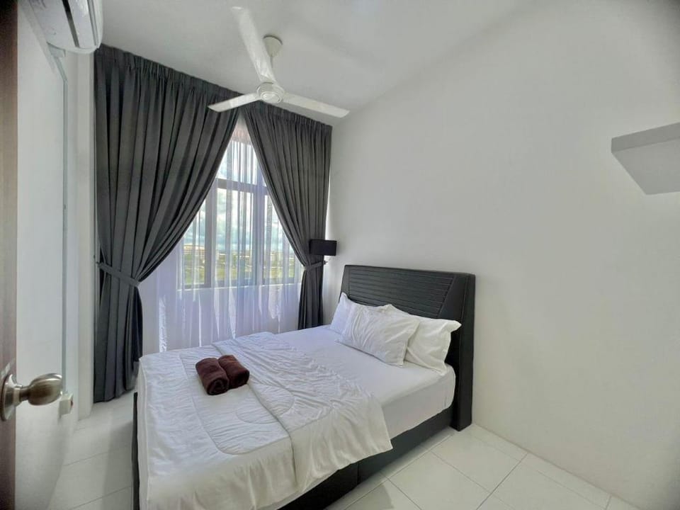 D'SERENE STAY- POOL WITH 3 ROOMS & WIFI@ALOR SETAR Apartment in Kedah
