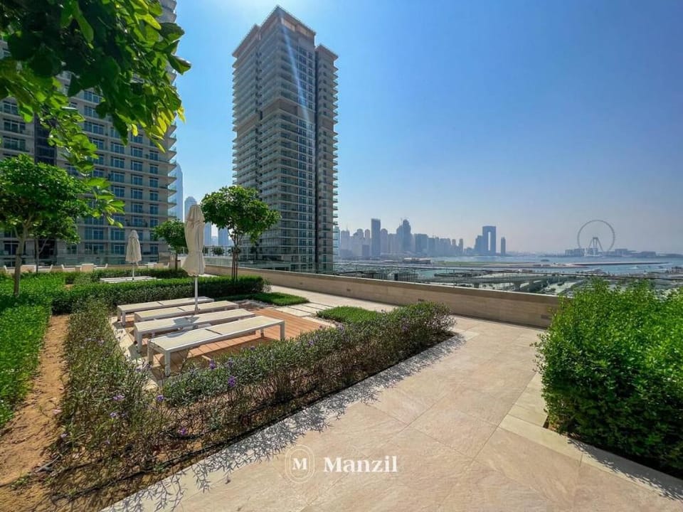Lux 3BR Seaview Beach Front Home, Palm Jumeirah Vacation rental in Dubai