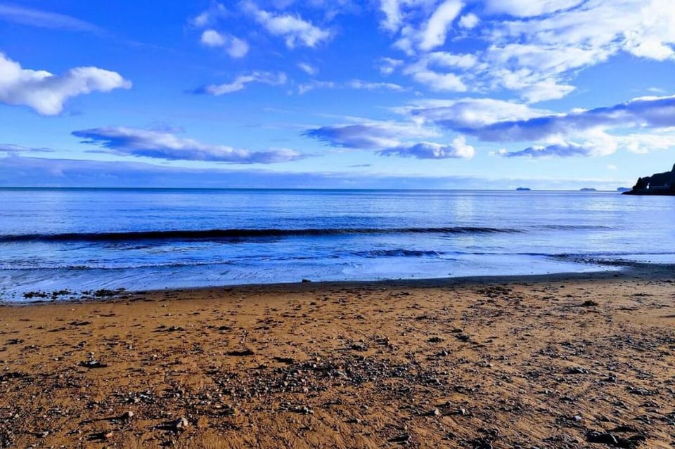 Anchor Cottage, Waterfront Luxury - kayak to pub Vacation rental in England