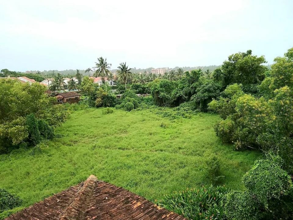 REUINON  VILLA IN ARPORA 5MINS TO BAGA BEACH Villa in Goa, India
