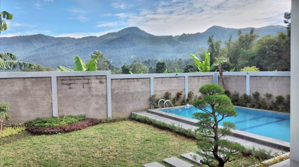Sankis 5 Villa in Cisarua