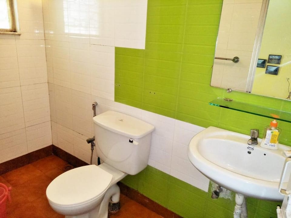 GRStays BEACH VILLA 300mts Calangute beach wd Pool Villa in Calangute