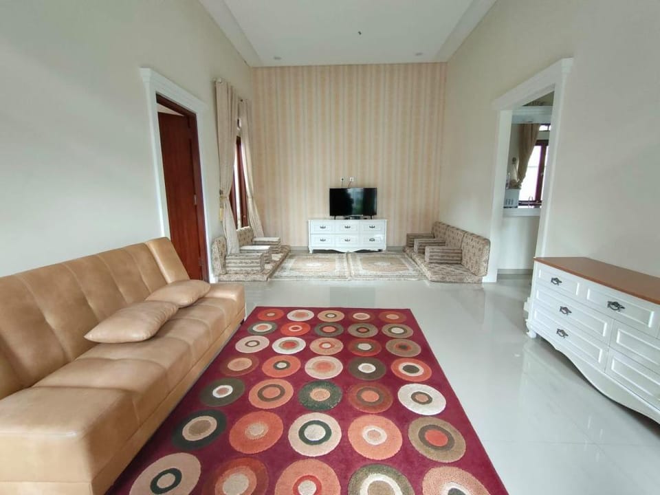 Sankis 4 Villa in Cisarua