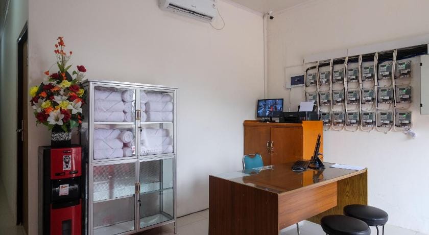 RedDoorz near Alun Alun Magelang 2 Hotel in Indonesia