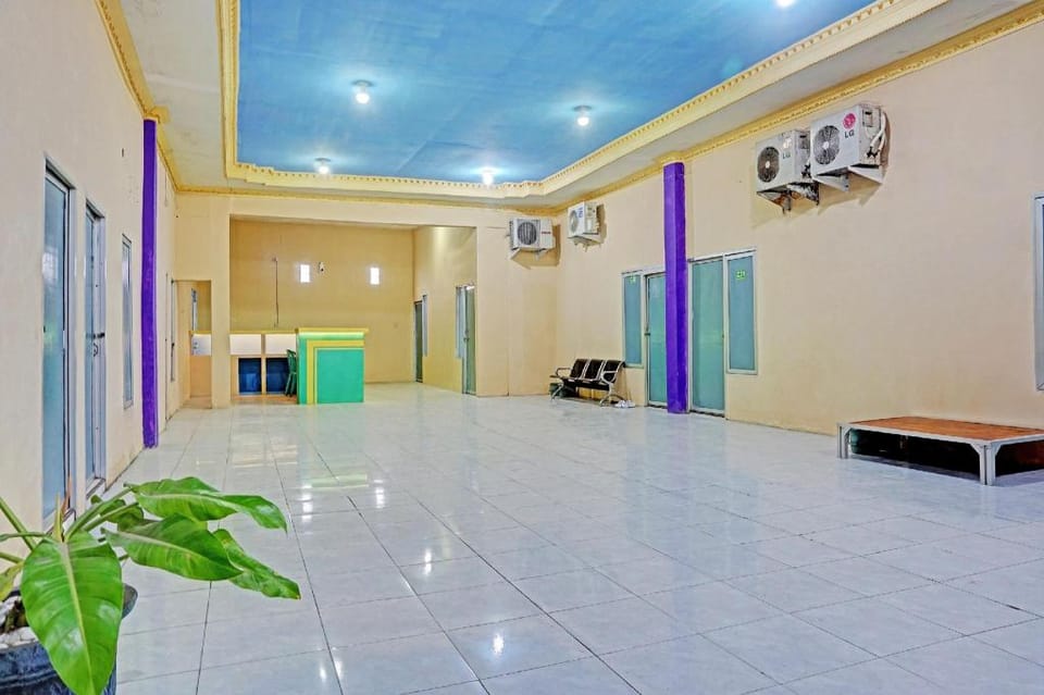OYO 91825 Ayu Lestari Homestay Hotel in East Java