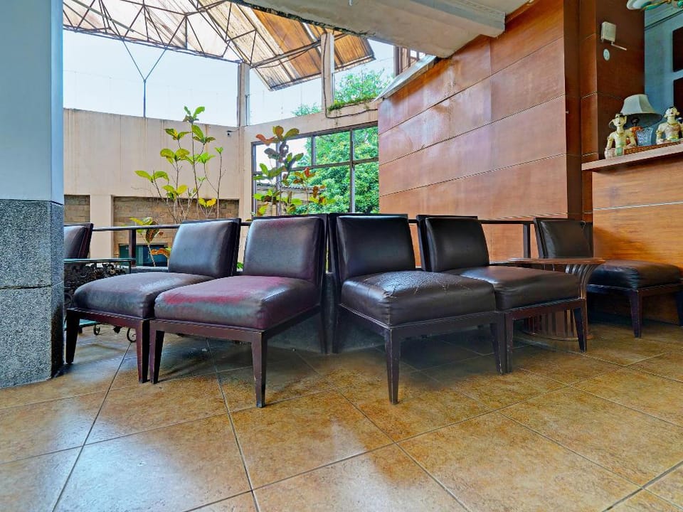 Super OYO Capital O 91810 Hotel Balebat 2 Hotel in Parongpong