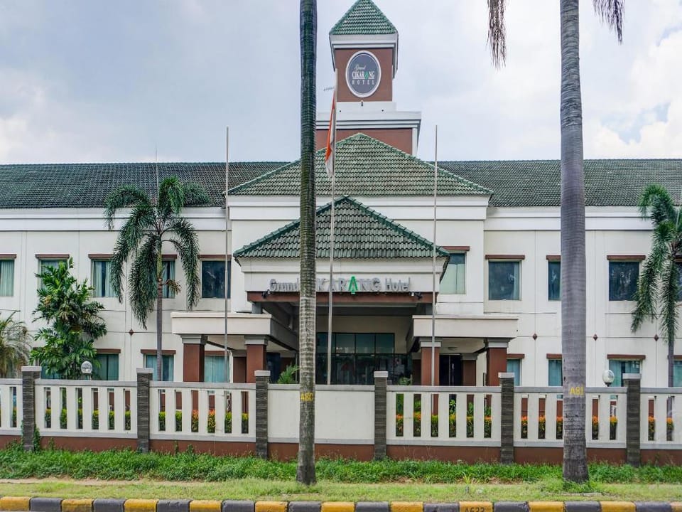 Townhouse OAK Hotel Grand Cikarang Hotel in West Java