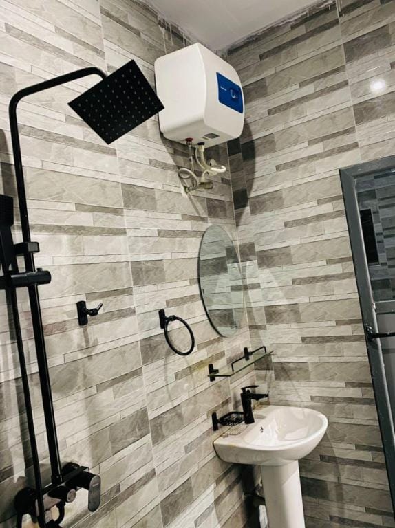 Premium 2 Bed with Spacious Parking Lot + Wi-Fi Apartment in Lagos