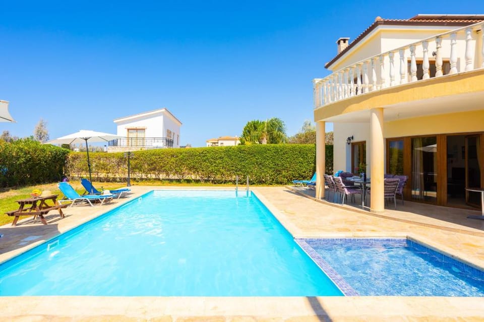 Villa Tsikkos Tessera Apartment in Paphos District