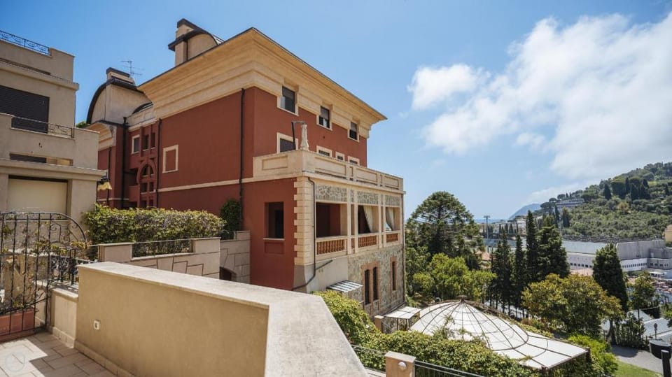 Parco Villa Fiske 2 Apartment in Liguria
