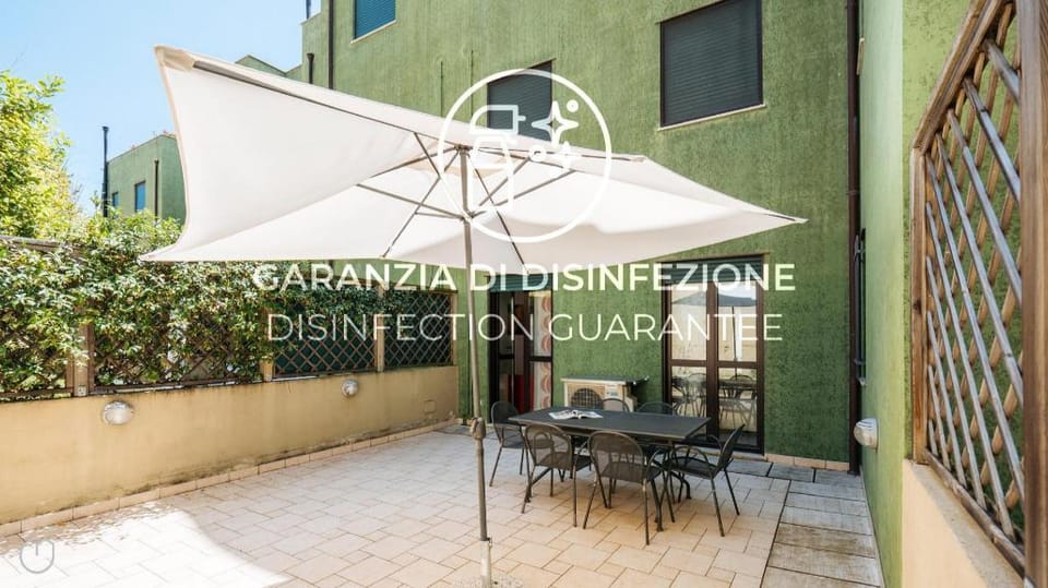 Parco Villa Fiske 2 Apartment in Liguria