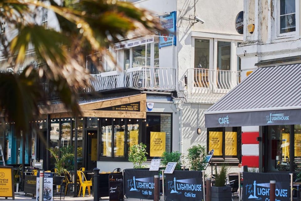 The Moorings - Stylish duplex apartment on Torquay Harbour Apartment in Torquay