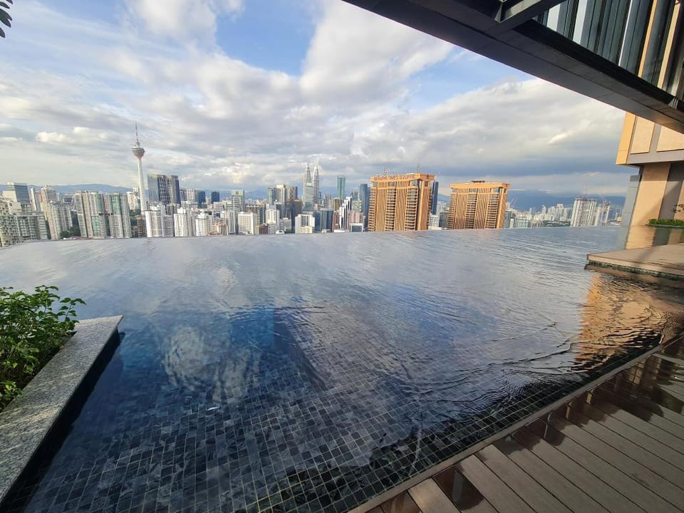 World Class Facilities Infinity Pool Stunning View Apartment in Federal Territory of Kuala Lumpur