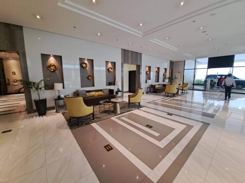 Studio Condo unit in front of NAIA Terminal 3. Vacation rental in Pasay