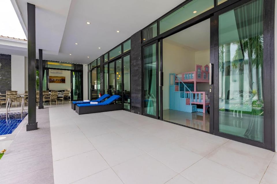 Three Bedroom Pool Villa (BL2) Villa in Nong Kae