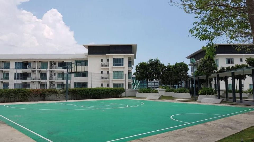 Rustic Home @ The Loft Imago Mall, 2 rooms - 5 Pax Apartment in Kota Kinabalu