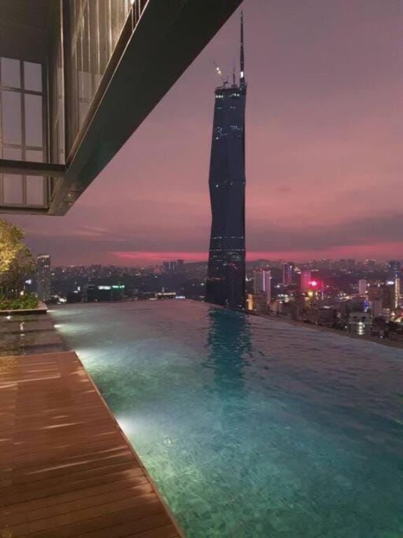 New & Clean Bukit Bintang /KLCC suite. For 4 pax Apartment in Federal Territory of Kuala Lumpur