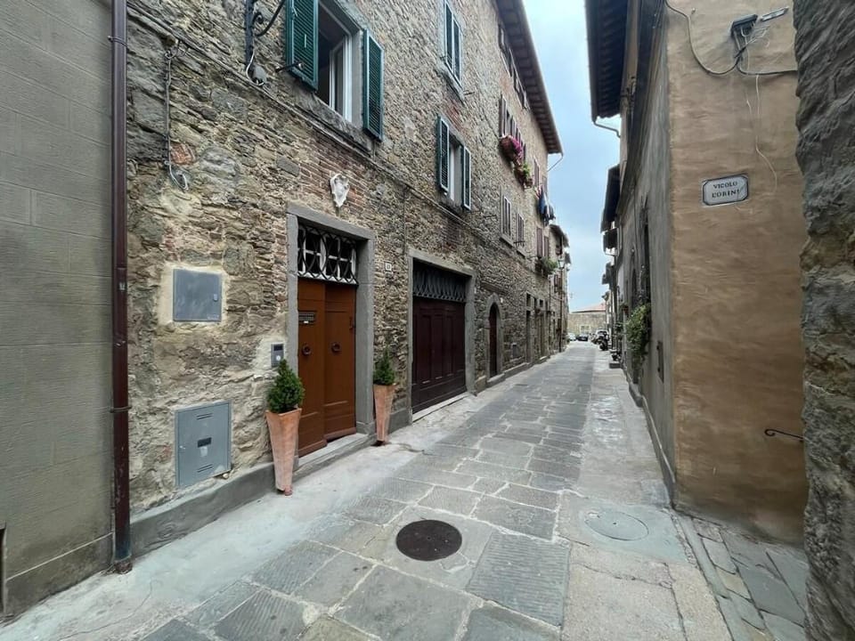 Cortona Suite - The palace with the frescoes Vacation rental in Cortona