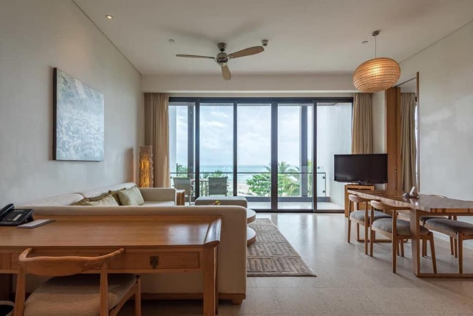 Ocean View Apartment in Hyatt Apartment in Hoa Hai