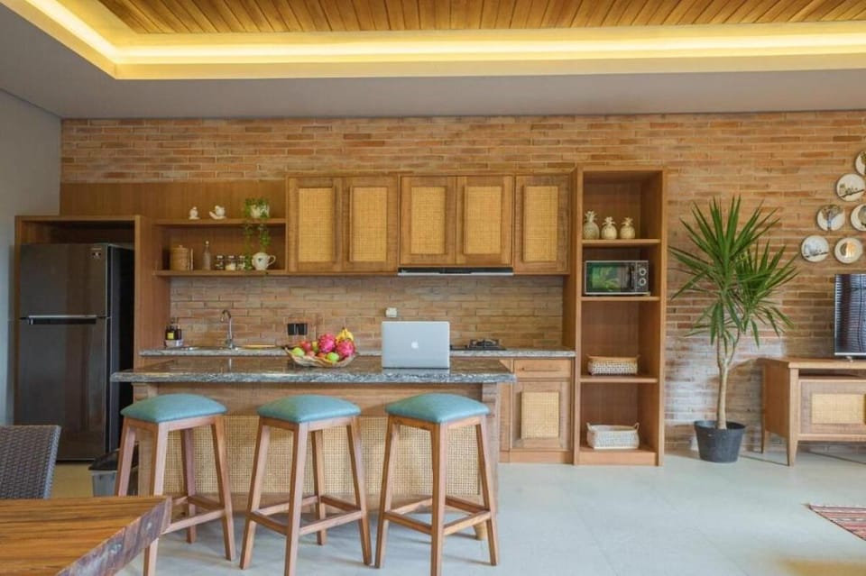 Astonishing Tropical 3BR Private Villa in Canggu Villa in North Kuta
