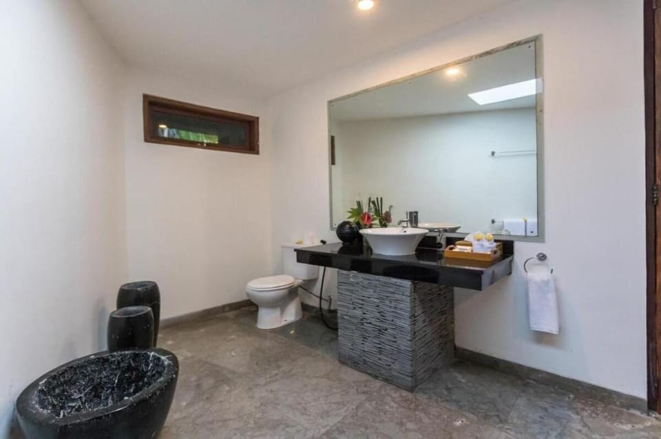 Traditional Touch 3BR Private Villa in Jimbaran Villa in Bali
