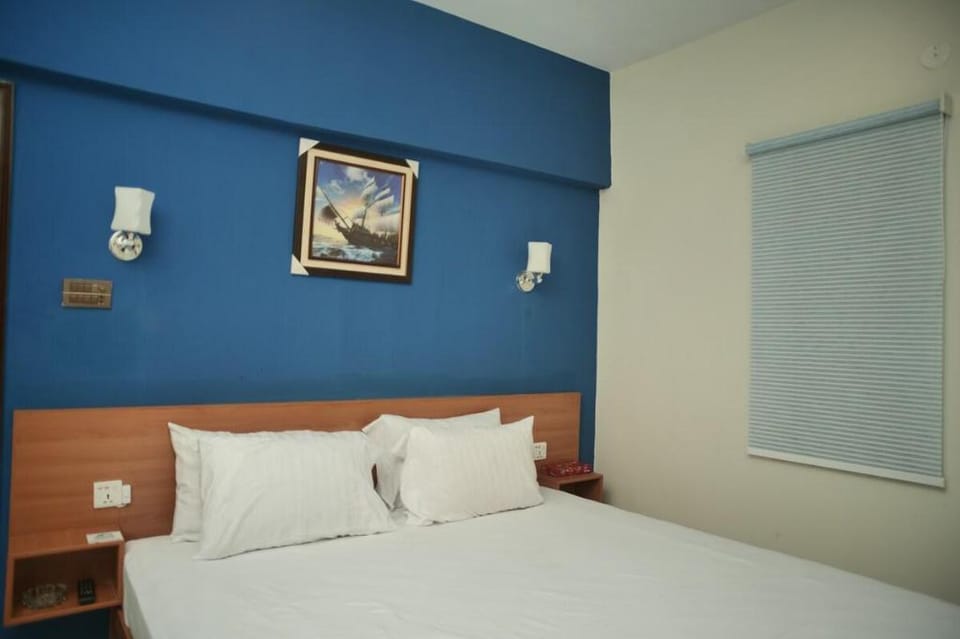 Diamond Apart's Dha Karachi Defence  Apartment in Karachi