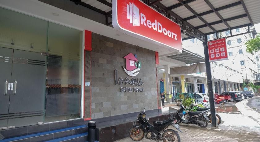 RedDoorz near Taman Pantai Alam Indah Tegal Hotel in Indonesia