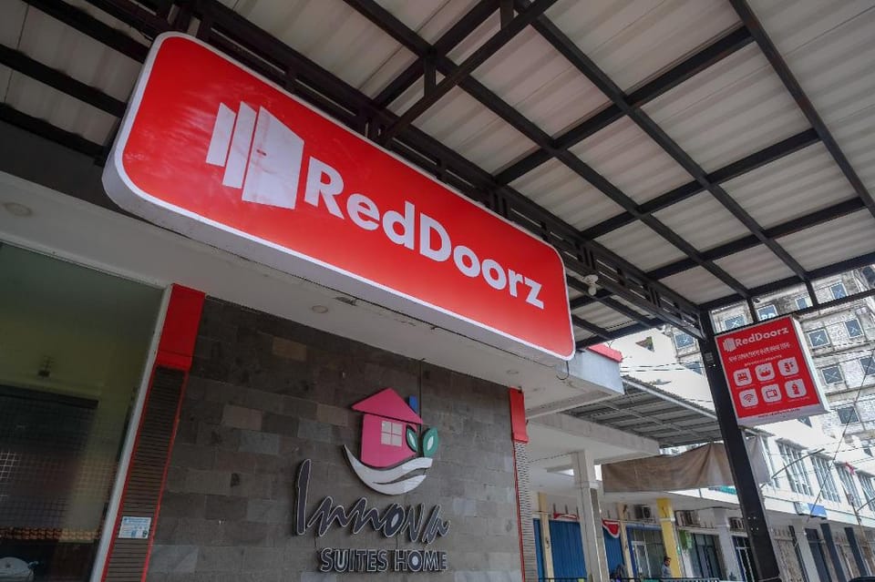 RedDoorz near Taman Pantai Alam Indah Tegal Hotel in Indonesia