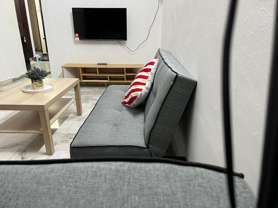 NO5 10pax Near KFC 7Eleven Hutan Melintang by HM Vacation rental in Perak