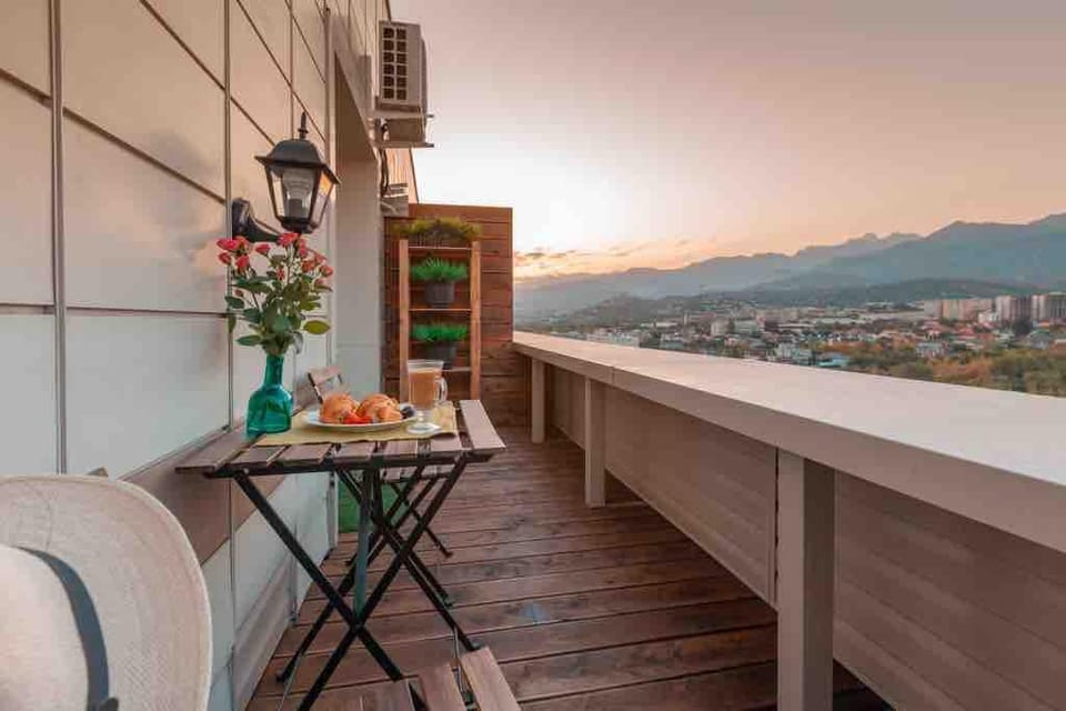 Lux penthouse with fantastic mountain view terrace Apartment in Almaty