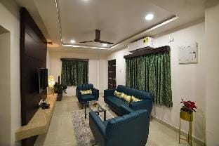 WEST FRONT SHAAKYA Lavish three  bhk flats.. Apartment in Hyderabad