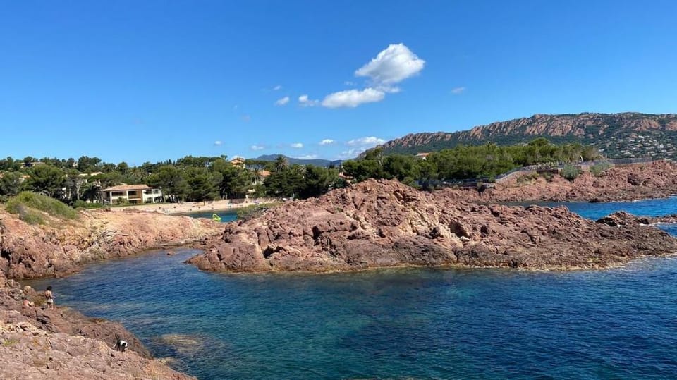 CAP ESTEREL - Appartement 5 personnes  vue mer Apartment in Saint-Raphael