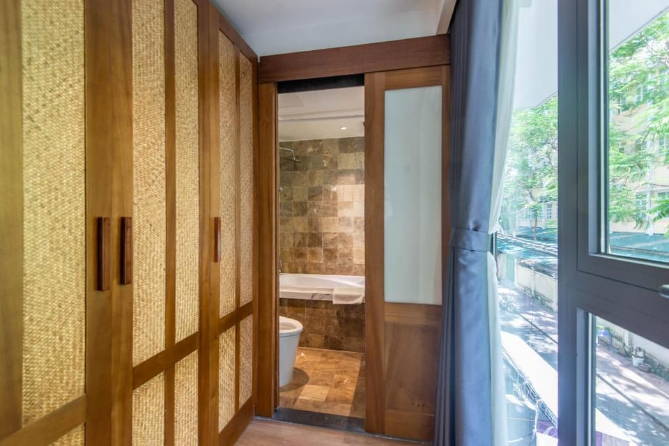Spacious luxury appartment near Lotte Apartment in Hanoi