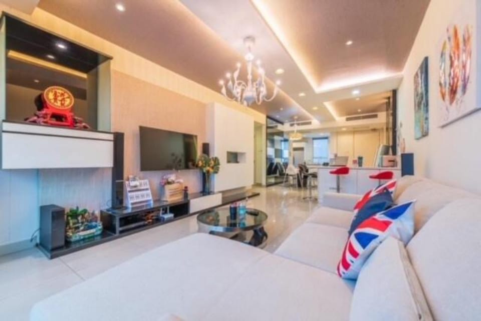 Mont Kiara Publika 2Br Hot tub sakura @4mins MITEC Vacation rental in Federal Territory of Kuala Lumpur