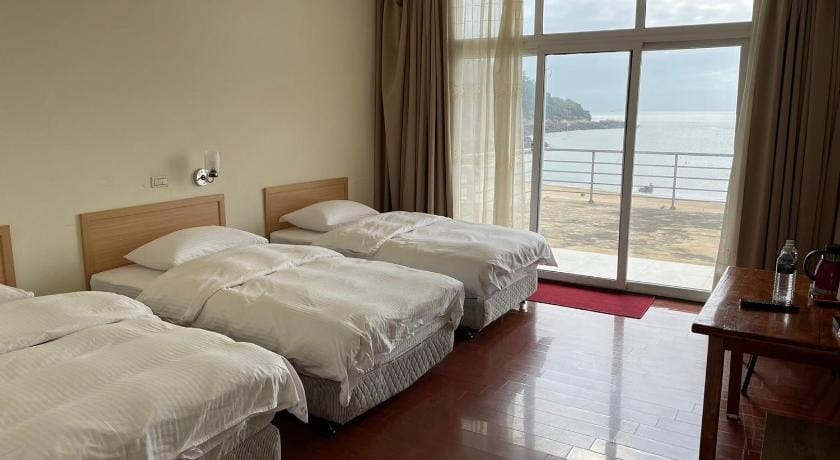 Oldharbor Hostel Bed and Breakfast in Fujian