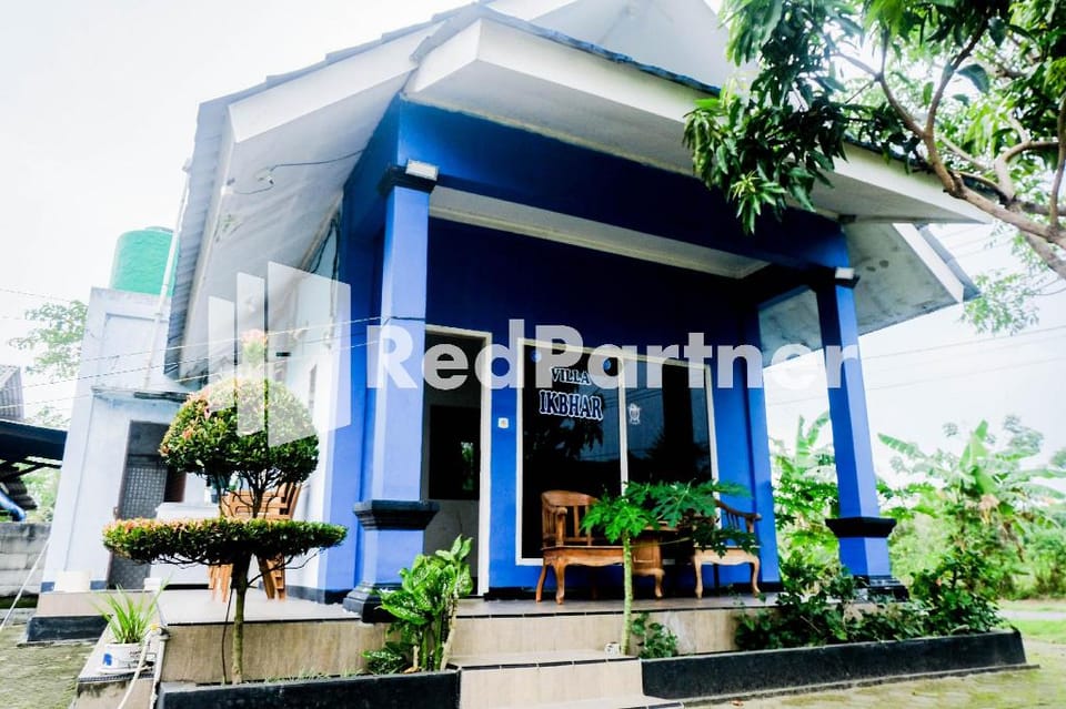 Villa IKBHAR Ciletuh RedPartner Hotel in West Java
