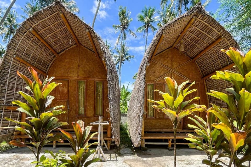 Cici Bungalow Senggigi Hotel in Batu Layar