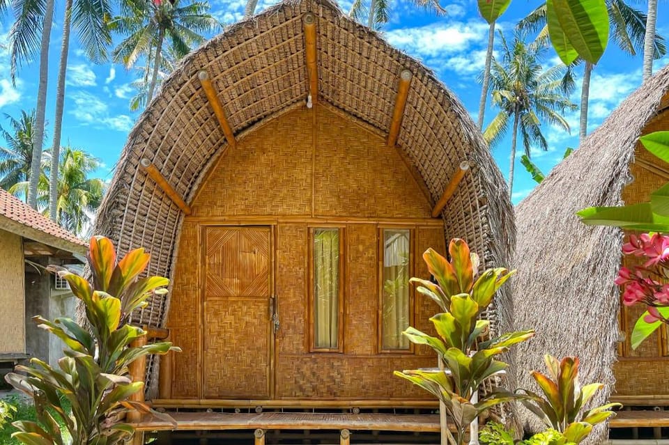 Cici Bungalow Senggigi Hotel in Batu Layar