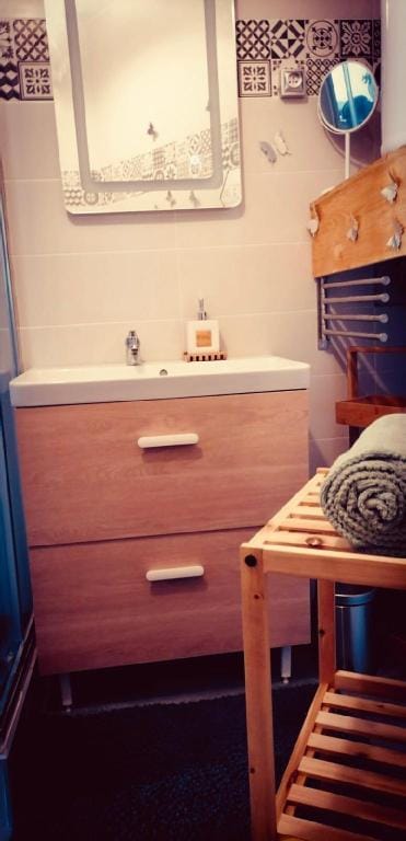 Appart*RevBleu*5mn château Blois*Parking Gratuit Apartment in Blois