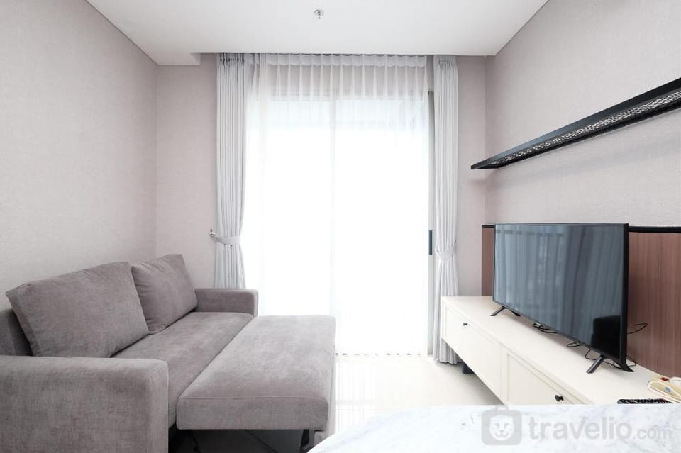 Nice Strategic 1BR at Ciputra World 2 By Travelio Apartment in South Jakarta City