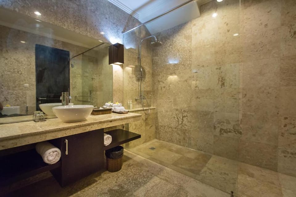 Tranquil Traditional-designed 2BR Villa in Uluwatu Villa in Bali